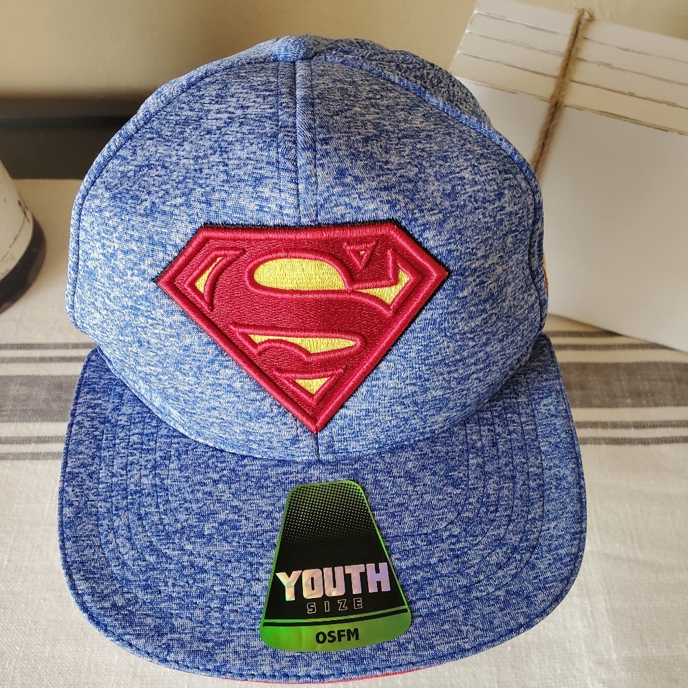 Superman Youth hat, OSFM, adjustable, New With sticker